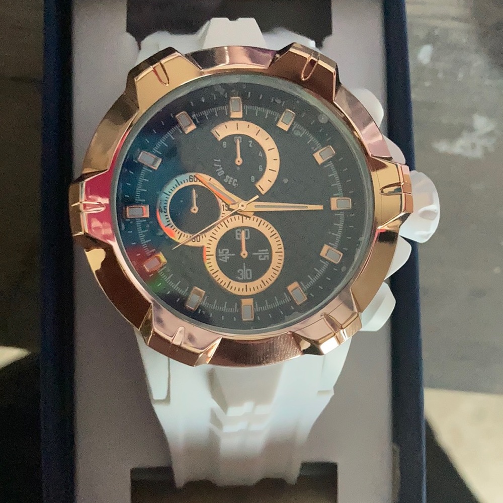 Watch - Picture 2 of 7